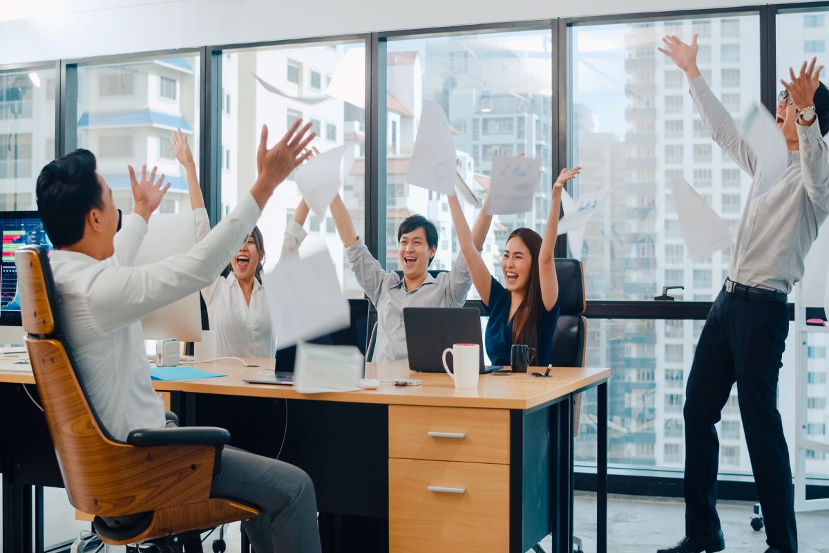 3 CÁCH GIÚP NHÀ LÃNH ĐẠO CẢI THIỆN CẢM XÚC CỦA NHÂN VIÊN 
